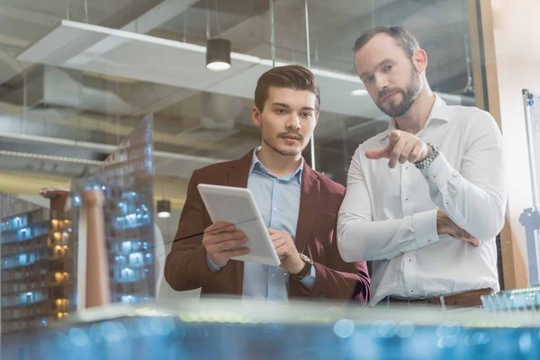 Quelles sont les étapes essentielles pour intégrer les logiciels du BIM dans votre processus de conception ?